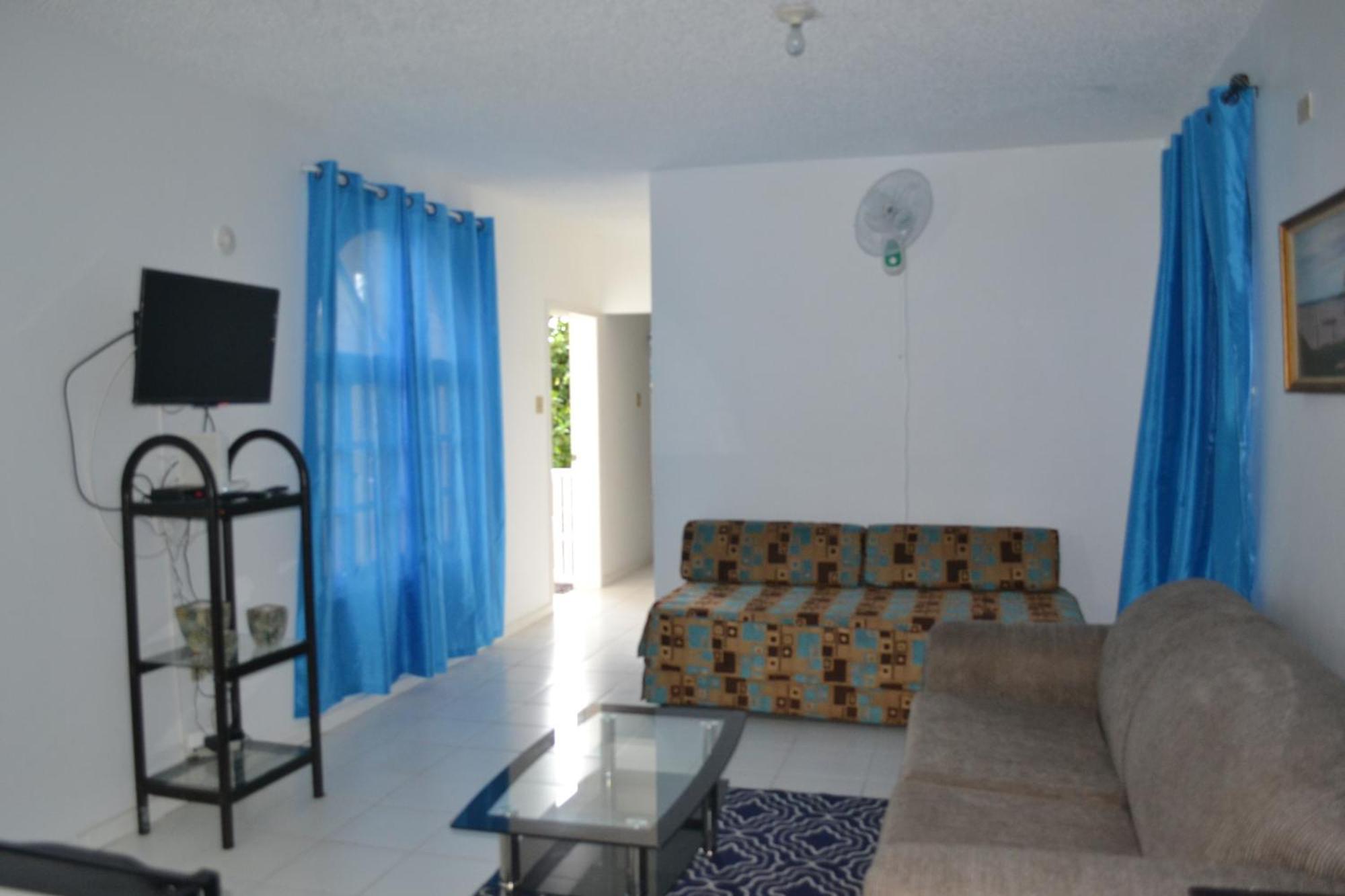 Sky Castles Apt H6 โอโชรีโอส ภายนอก รูปภาพ