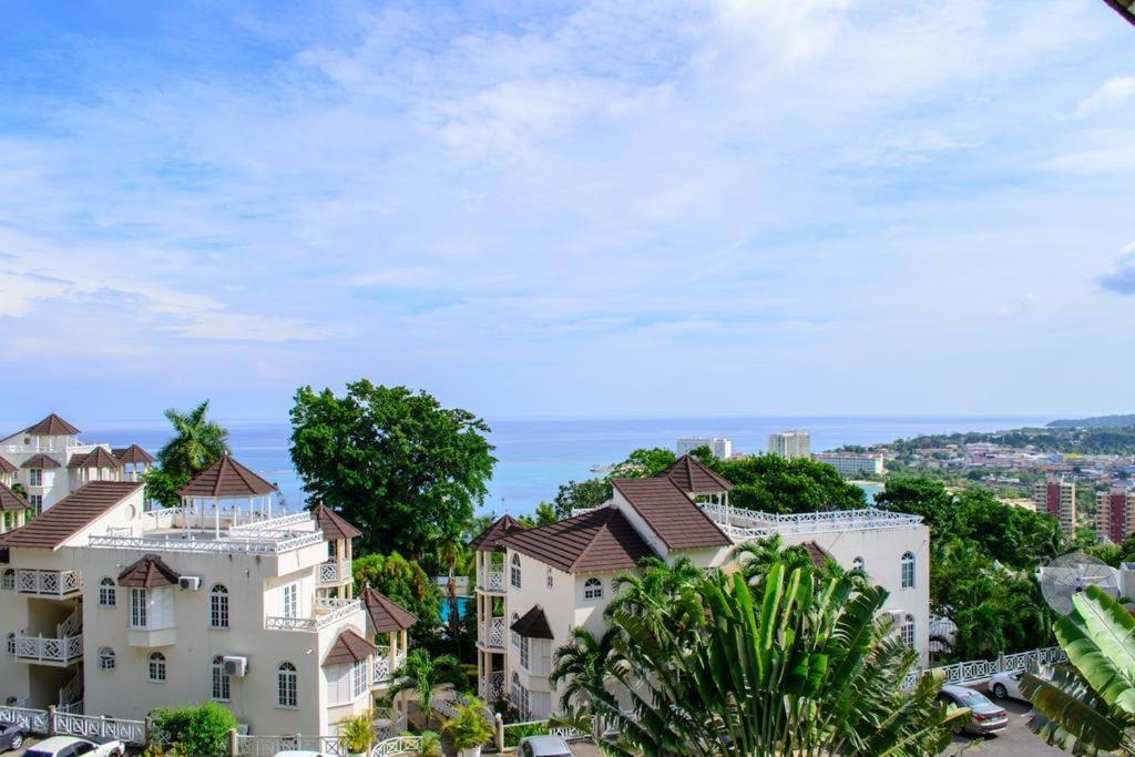 Sky Castles Apt H6 โอโชรีโอส ภายนอก รูปภาพ